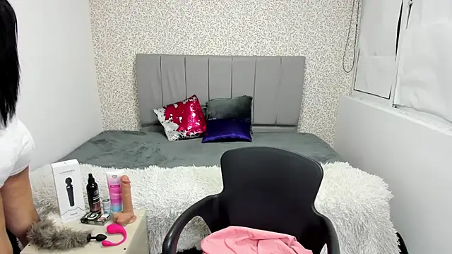 CharlotteeGray  online show from March 2025 03:02:01 AM