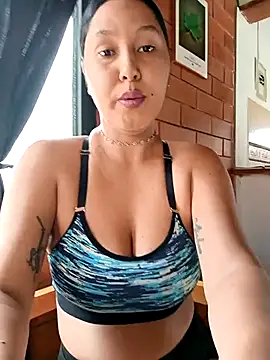 SamaraJay1 online show from December 2025 04:05:01 PM