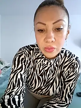 coral smitth online show from February 2025 10:09:01 PM