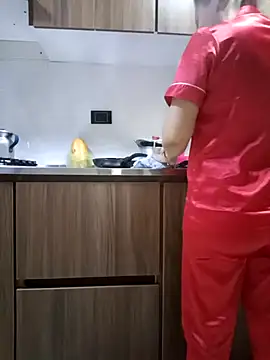 coral smitth online show from October 2025 03:05:02 PM