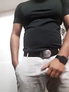 Guyinshortss online show from April 2026 07:31:02 PM