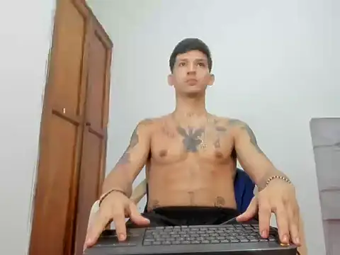 Snapshot of MasterSEX420 chatting on February 2026 12:12:01 PM MasterSEX420 online show from February 2026 12:12:01 PM