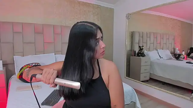 EmmaTorres  online show from March 2025 08:43:02 PM