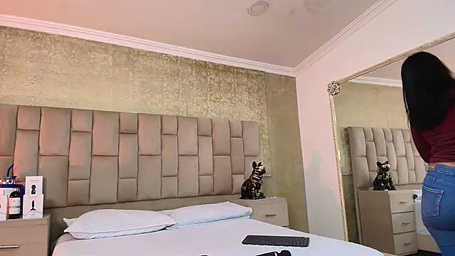 EmmaTorres  online show from March 2025 08:19:01 PM