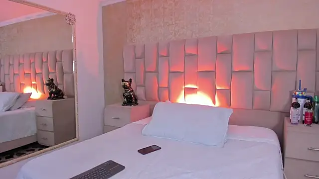 EmmaTorres  online show from October 2025 08:21:02 PM