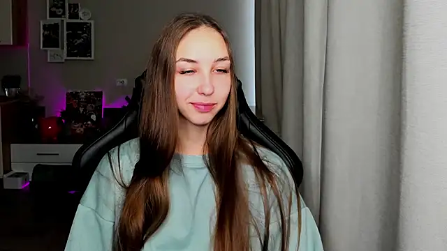 Sm0ly online show from September 2025 02:45:01 AM