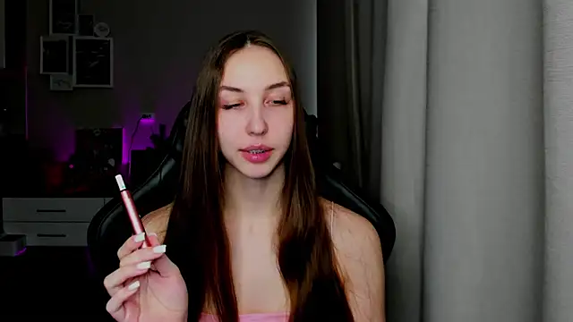 Sm0ly online show from April 2026 02:12:02 AM