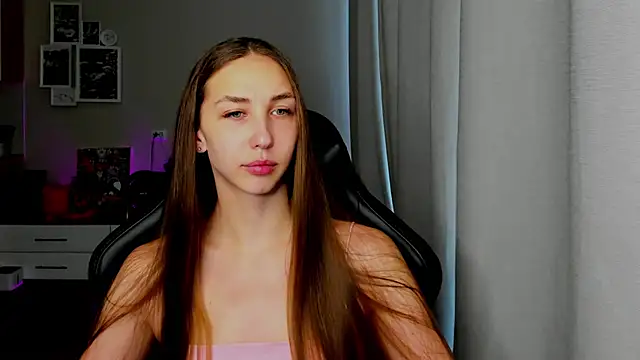 Sm0ly online show from June 2026 02:29:01 AM