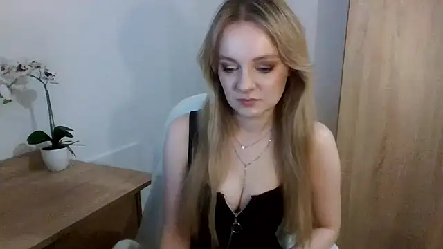 AlmaHoney online show from January 2025 12:12:01 AM