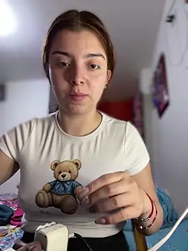 Cloew Marz online show from October 2025 10:05:01 PM