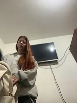 Cloew Marz online show from March 2026 04:33:01 PM