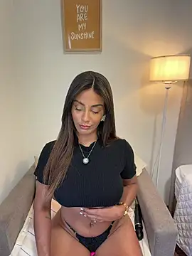 Brownfitbabyy online show from March 2026 11:43:02 AM