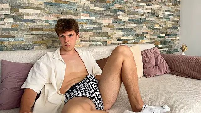 Snapshot of dymonted chatting on February 2026 12:20:01 PM dymonted online show from February 2026 12:20:01 PM