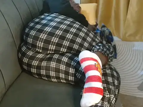 leslysexygirl online show from November 2025 05:09:02 AM