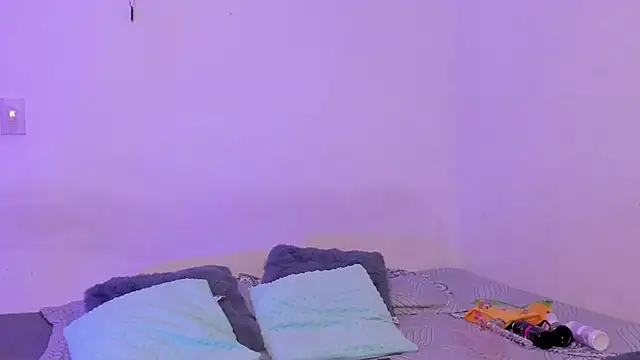 crystalvazquez online show from November 2025 12:04:02 PM