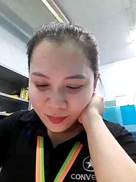 Benlla2802 online show from December 2024 08:18:02 PM