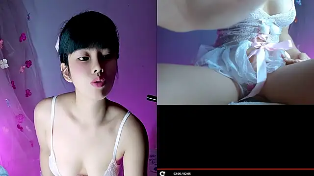 Snapshot of Coffee-Wet chatting on September 2025 04:45:02 AM Coffee-Wet online show from September 2025 04:45:02 AM