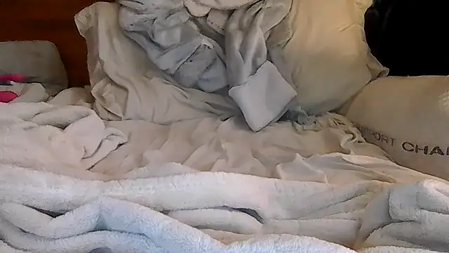 indie-rayne online show from March 2026 12:33:01 PM