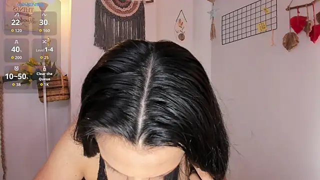 anaruiz  online show from December 2025 03:28:02 PM