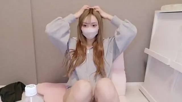  chanMOMO  online show from February 2026 03:20:01 PM