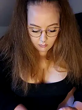  Julie x online show from October 2025 09:39:01 AM