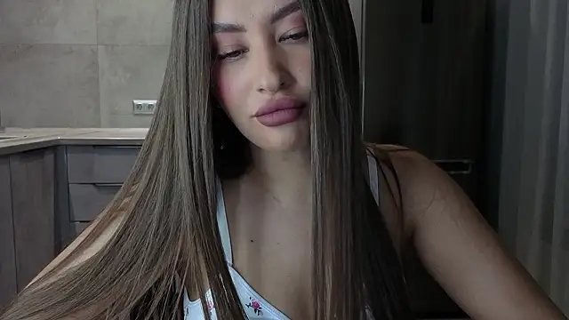 Snapshot of Cinderella____ chatting on February 2026 09:02:01 PM Cinderella online show from February 2026 09:02:01 PM