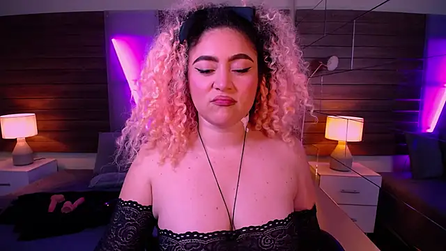 Kateryn  online show from February 2025 06:45:02 PM