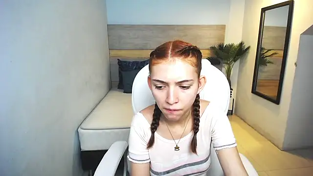 liseth fox online show from December 2024 06:17:02 PM