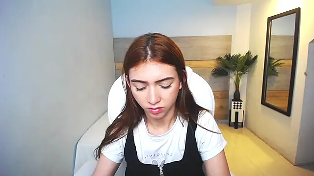 liseth fox online show from January 2025 10:45:01 PM