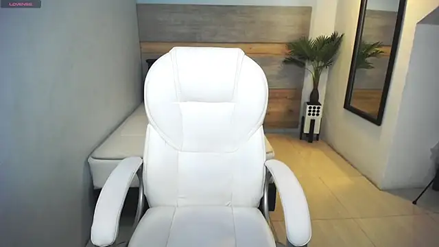 liseth fox online show from March 2025 05:22:01 PM