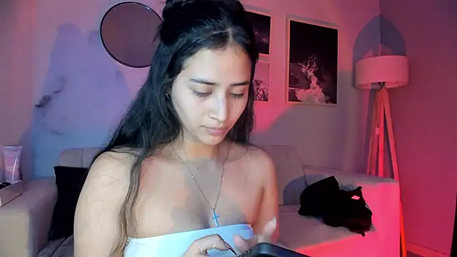 lara madisson online show from February 2026 05:33:02 AM