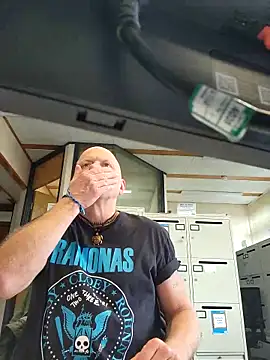 Alwaysreadysex69 online show from March 2026 02:32:02 PM