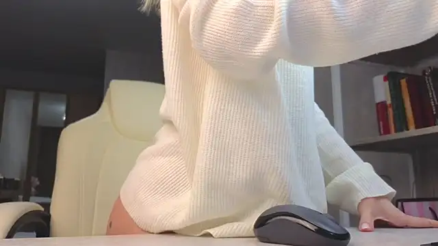 Marietta Castro online show from April 2026 05:17:01 PM