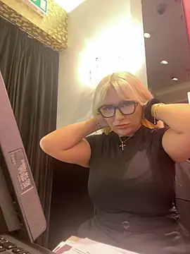 Arabellalee23 online show from February 2025 05:50:02 PM