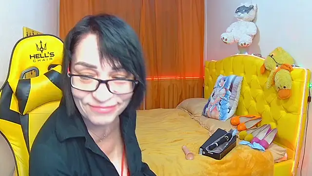 Snapshot of SandraHormas chatting on February 2025 11:27:02 AM SandraHormas online show from February 2025 11:27:02 AM