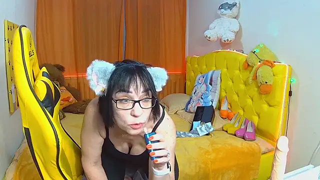 Snapshot of SandraHormas chatting on February 2025 05:09:01 PM SandraHormas online show from February 2025 05:09:01 PM