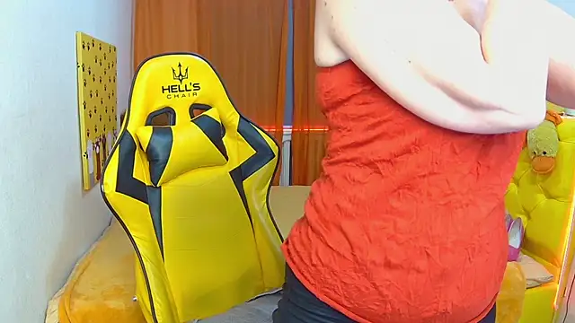 Snapshot of SandraHormas chatting on February 2025 07:37:01 AM SandraHormas online show from February 2025 07:37:01 AM