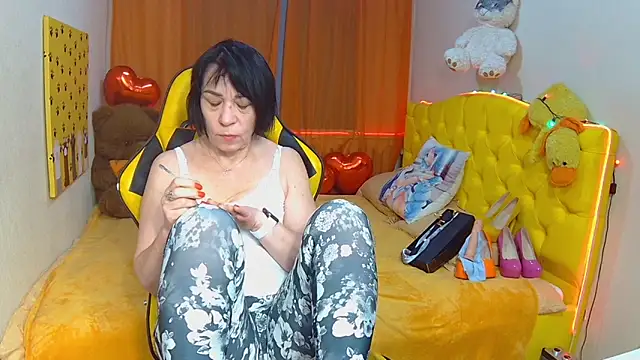 Snapshot of SandraHormas chatting on February 2025 07:58:02 AM SandraHormas online show from February 2025 07:58:02 AM