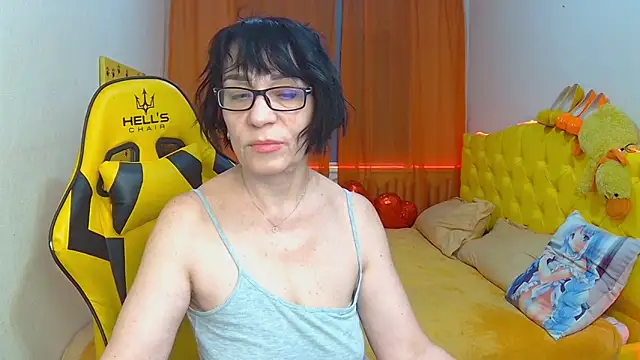 Snapshot of SandraHormas chatting on February 2025 01:55:02 PM SandraHormas online show from February 2025 01:55:02 PM