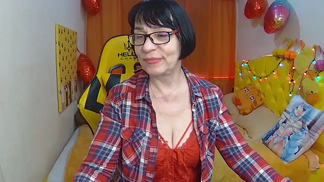 Snapshot of SandraHormas chatting on March 2025 10:51:01 AM SandraHormas online show from March 2025 10:51:01 AM