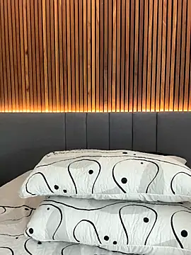 EmiilyAdams  online show from December 2025 09:35:01 PM