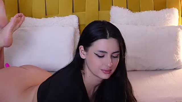 RanyaHermes online show from December 2025 09:21:01 PM