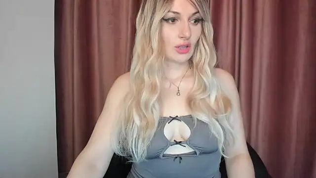 Snapshot of AnaysTop chatting on September 2025 03:28:01 AM AnaysTop online show from September 2025 03:28:01 AM