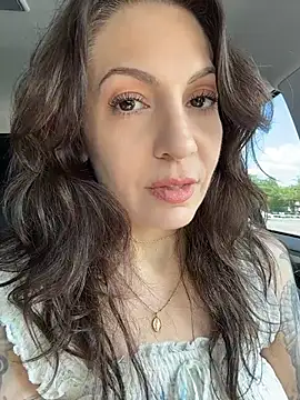 Snapshot of BeautifulMesss chatting on June 2026 04:20:01 PM BeautifulMesss online show from June 2026 04:20:01 PM
