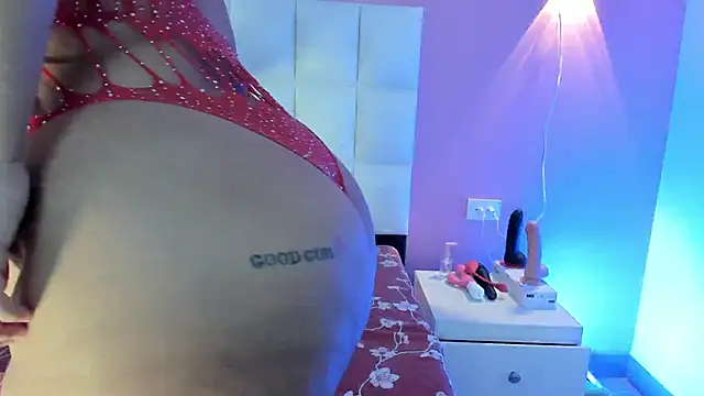 Alanna hot3 online show from October 2025 07:55:01 PM