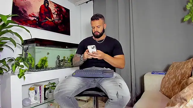 Snapshot of Johnnygrayson1 chatting on February 2025 10:43:01 PM Johnnygrayson1 online show from February 2025 10:43:01 PM