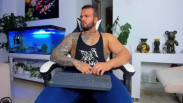 Snapshot of Johnnygrayson1 chatting on September 2025 11:20:01 PM Johnnygrayson1 online show from September 2025 11:20:01 PM