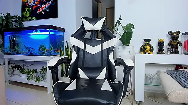 Snapshot of Johnnygrayson1 chatting on October 2025 01:55:02 AM Johnnygrayson1 online show from October 2025 01:55:02 AM