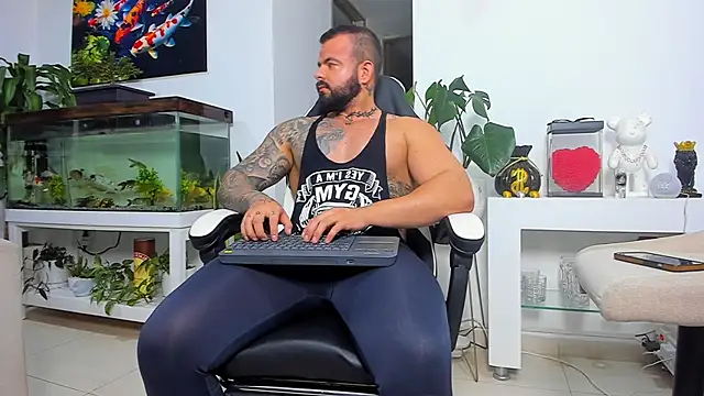 Snapshot of Johnnygrayson1 chatting on October 2025 12:11:01 AM Johnnygrayson1 online show from October 2025 12:11:01 AM