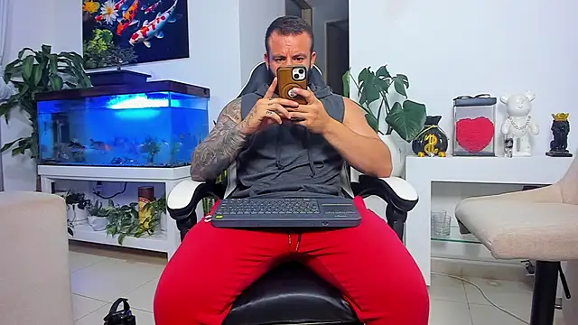 Snapshot of Johnnygrayson1 chatting on October 2025 12:21:02 AM Johnnygrayson1 online show from October 2025 12:21:02 AM